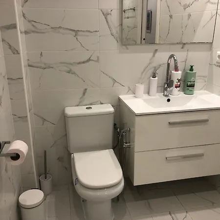 Anna Apartman *